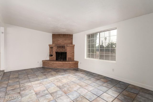 8331 E Balfour Drive, Tucson, AZ 85710