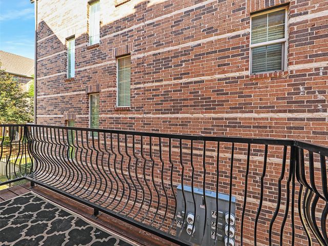 2500 Rockbrook Drive 81, Lewisville, TX 75067