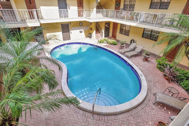 917 NE 16th Avenue 7, Fort Lauderdale, FL 33304