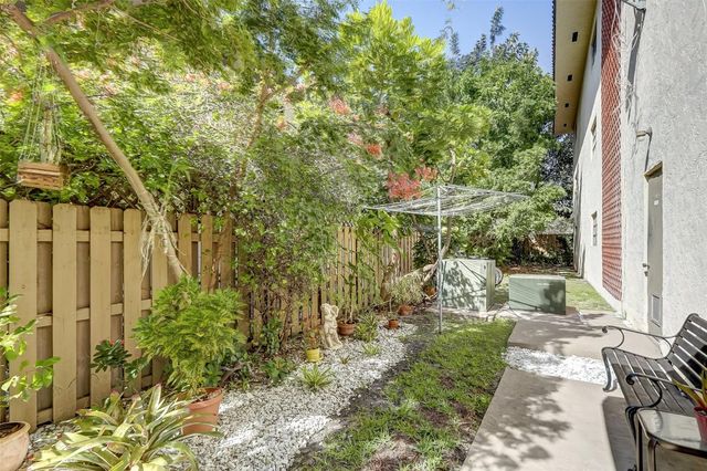 917 NE 16th Avenue 7, Fort Lauderdale, FL 33304