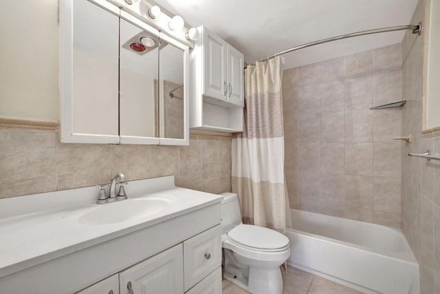 917 NE 16th Avenue 7, Fort Lauderdale, FL 33304