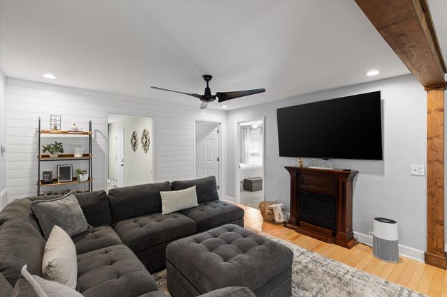 1504 Hotwater Road, Soddy Daisy, TN 37379