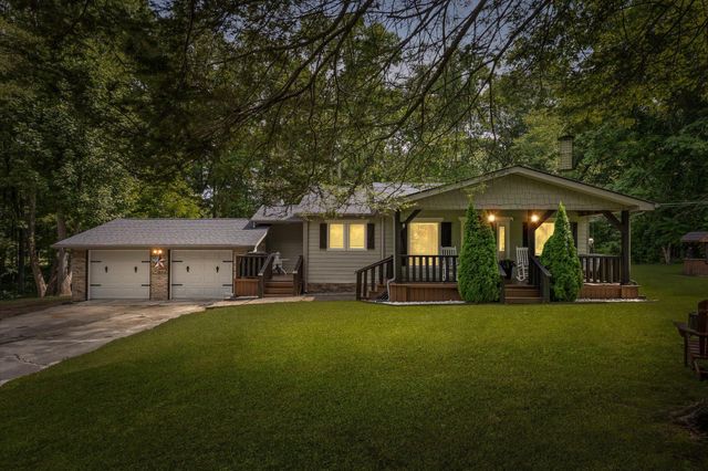 1504 Hotwater Road, Soddy Daisy, TN 37379