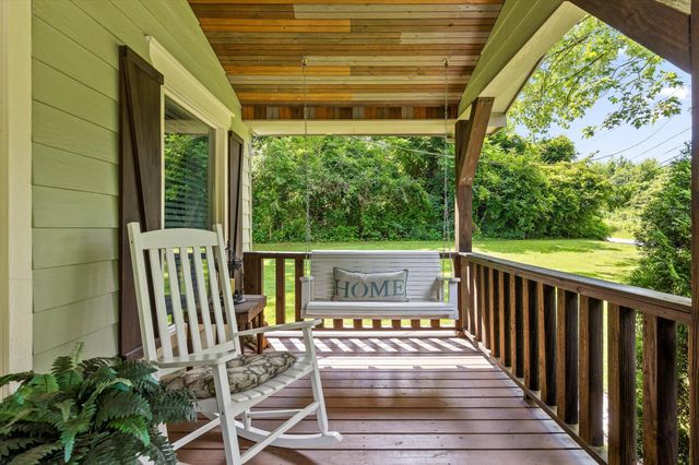1504 Hotwater Road, Soddy Daisy, TN 37379