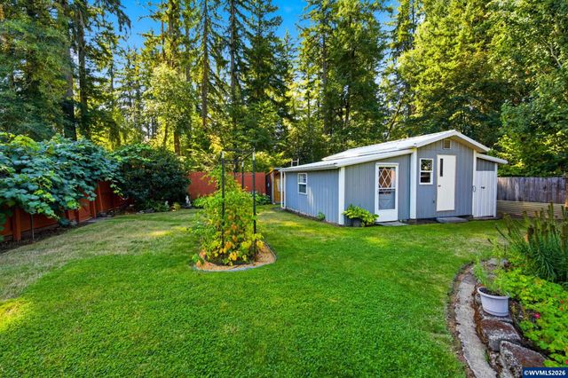 45890 River Loop Rd, Lyons, OR 97358