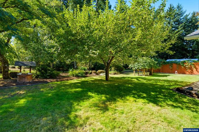 45890 River Loop Rd, Lyons, OR 97358