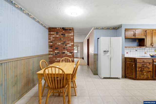 45890 River Loop Rd, Lyons, OR 97358