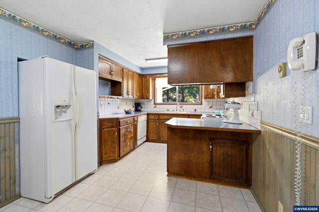 45890 River Loop Rd, Lyons, OR 97358