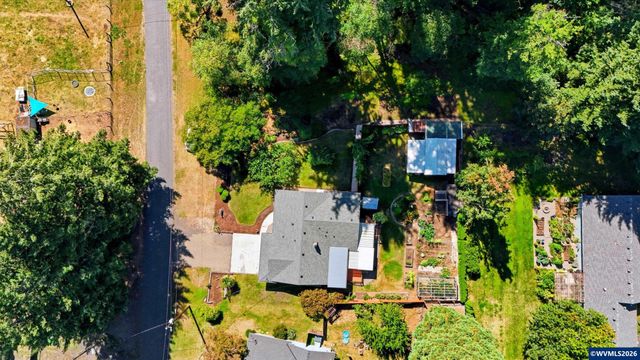 45890 River Loop Rd, Lyons, OR 97358