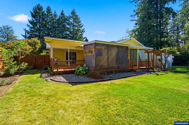 45890 River Loop Rd, Lyons, OR 97358