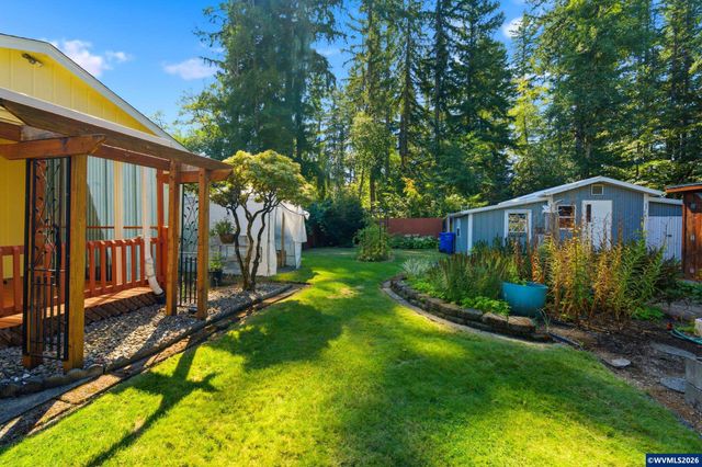 45890 River Loop Rd, Lyons, OR 97358