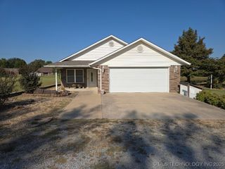 92 Walnut Ridge, Eufaula, OK 74432