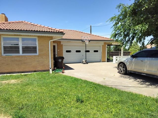 2239 County Farm Rd, Pueblo, CO 81006