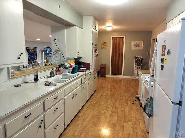 2239 County Farm Rd, Pueblo, CO 81006