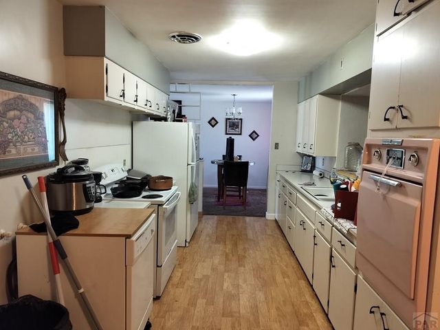 2239 County Farm Rd, Pueblo, CO 81006