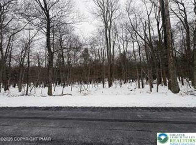 33 Cheyenne Trail, Lehigh Twp, PA 18424