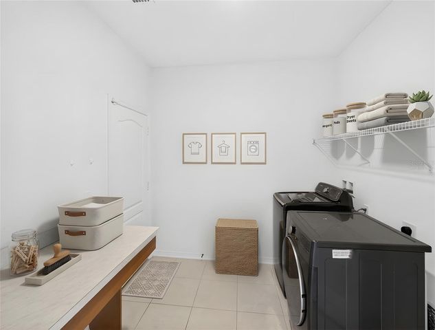 2556 LEYLAND CYPRESS LANE, Sanford, FL 32773