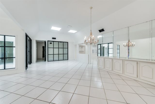 3805 Brookhaven Circle, Fort Worth, TX 76109