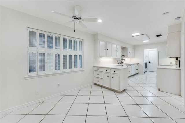 3805 Brookhaven Circle, Fort Worth, TX 76109