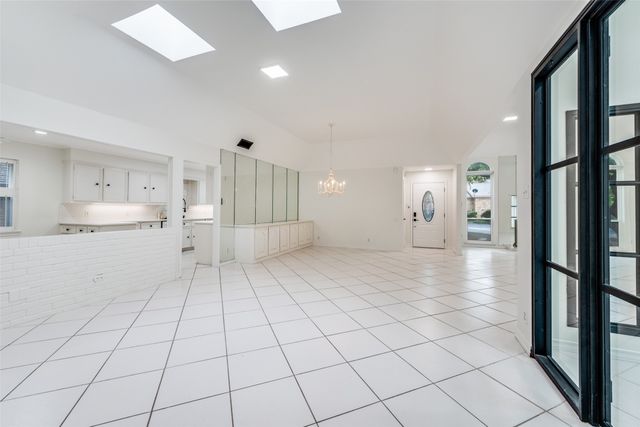 3805 Brookhaven Circle, Fort Worth, TX 76109