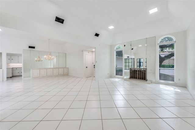 3805 Brookhaven Circle, Fort Worth, TX 76109