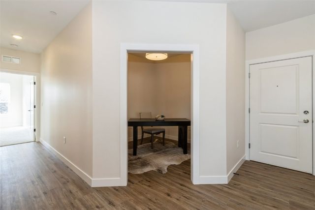 1953 SE 1st Avenue 301, Cedar Rapids, IA 52403