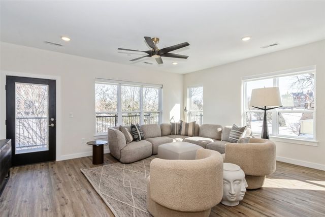 1953 SE 1st Avenue 301, Cedar Rapids, IA 52403