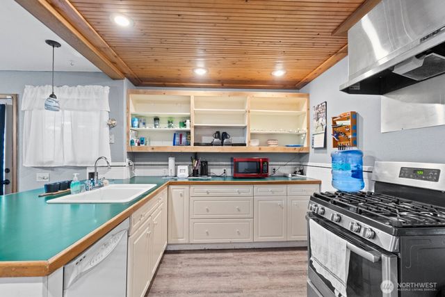 4708 Delta Lane SE, Tumwater, WA 98501