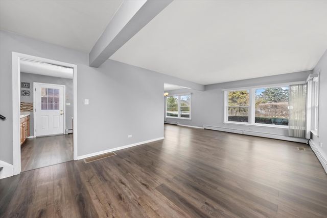 6839 W 127th Street, Palos Heights, IL 60463