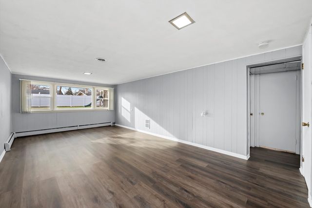 6839 W 127th Street, Palos Heights, IL 60463