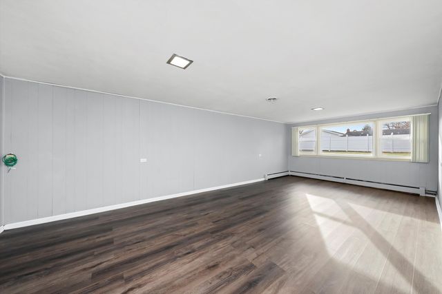 6839 W 127th Street, Palos Heights, IL 60463