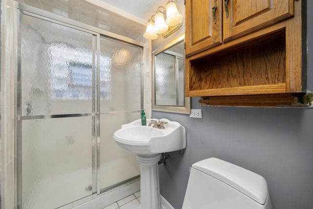 6839 W 127th Street, Palos Heights, IL 60463