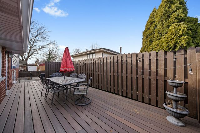 6839 W 127th Street, Palos Heights, IL 60463