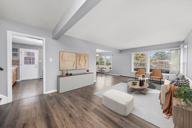 6839 W 127th Street, Palos Heights, IL 60463