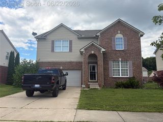 15519 Brookstone Drive, Clinton Charter Township, MI 48035