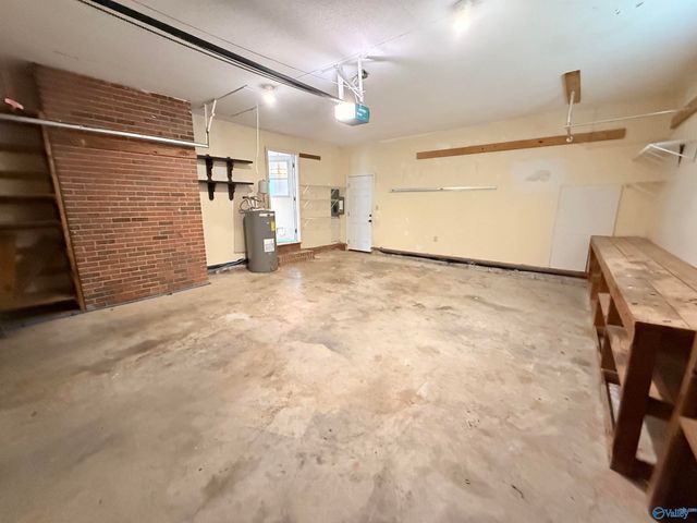 11314 Woodcrest Drive, Huntsville, AL 35803