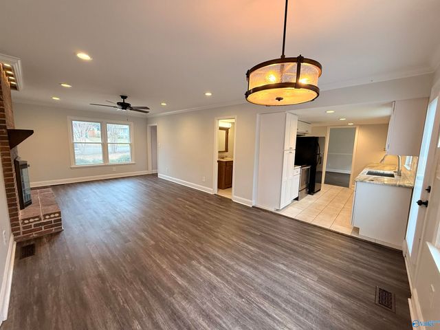 11314 Woodcrest Drive, Huntsville, AL 35803