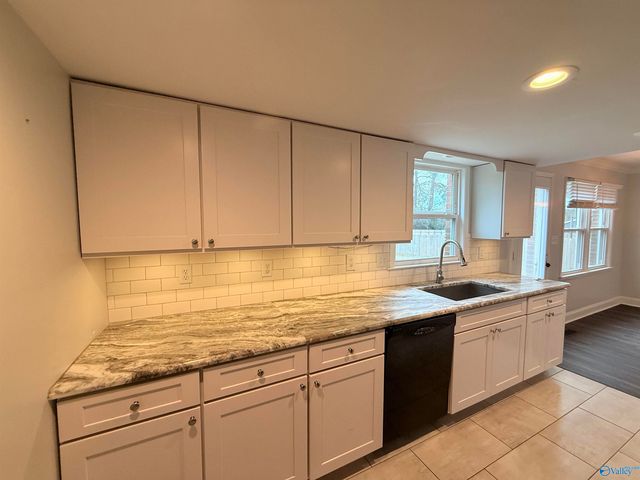 11314 Woodcrest Drive, Huntsville, AL 35803