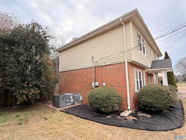 11314 Woodcrest Drive, Huntsville, AL 35803