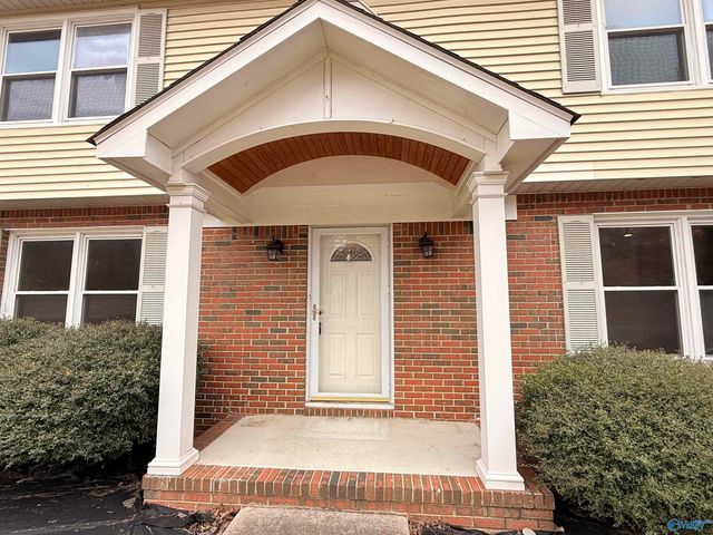 11314 Woodcrest Drive, Huntsville, AL 35803