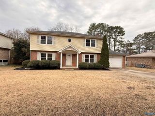 11314 Woodcrest Drive, Huntsville, AL 35803