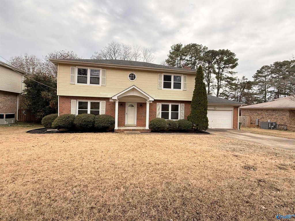 11314 Woodcrest Drive, Huntsville, AL 35803