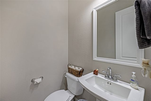1451 Perrin Lane, Farmers Branch, TX 75234