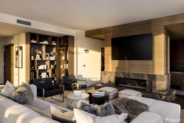 488 Folsom Street 5301, San Francisco, CA 94105