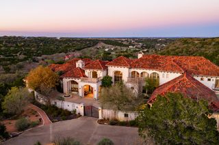 2121 Landmark Road, Kerrville, TX 78028