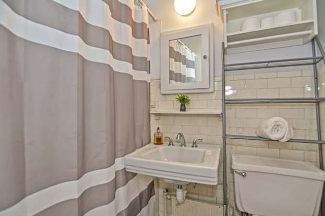 21 Beacon St 2J, Boston, MA 02108
