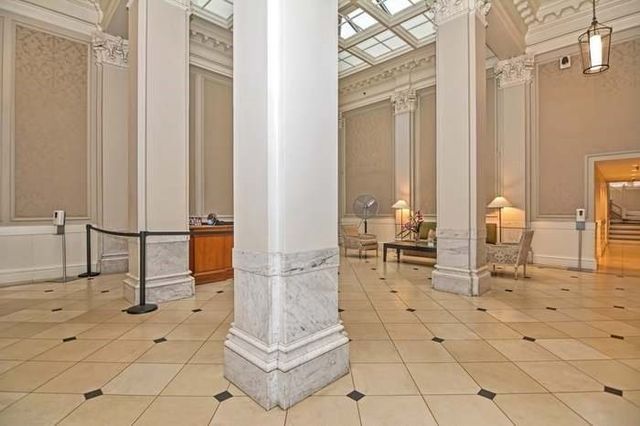 21 Beacon St 2J, Boston, MA 02108