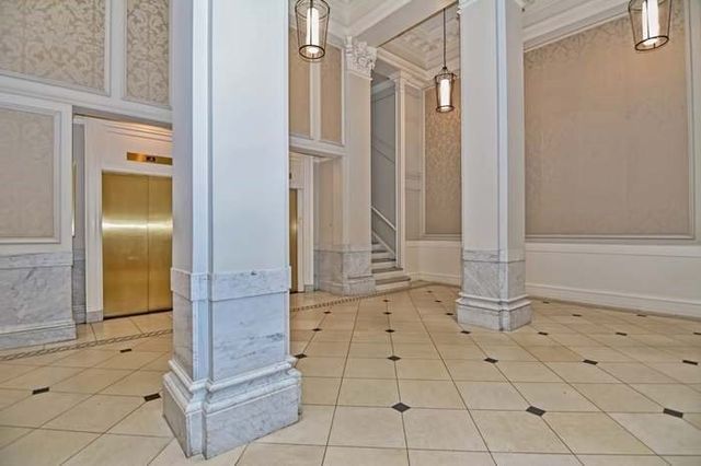 21 Beacon St 2J, Boston, MA 02108