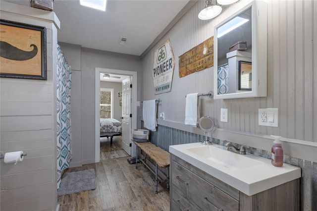 4 Jackson Road, Huntsville, TX 77320