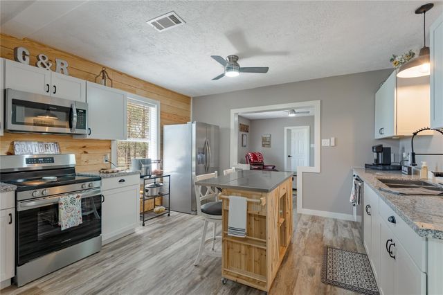 4 Jackson Road, Huntsville, TX 77320